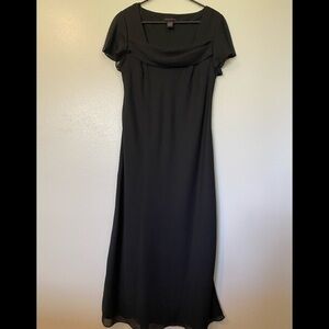 Hayley Matthews stunning black summer dress